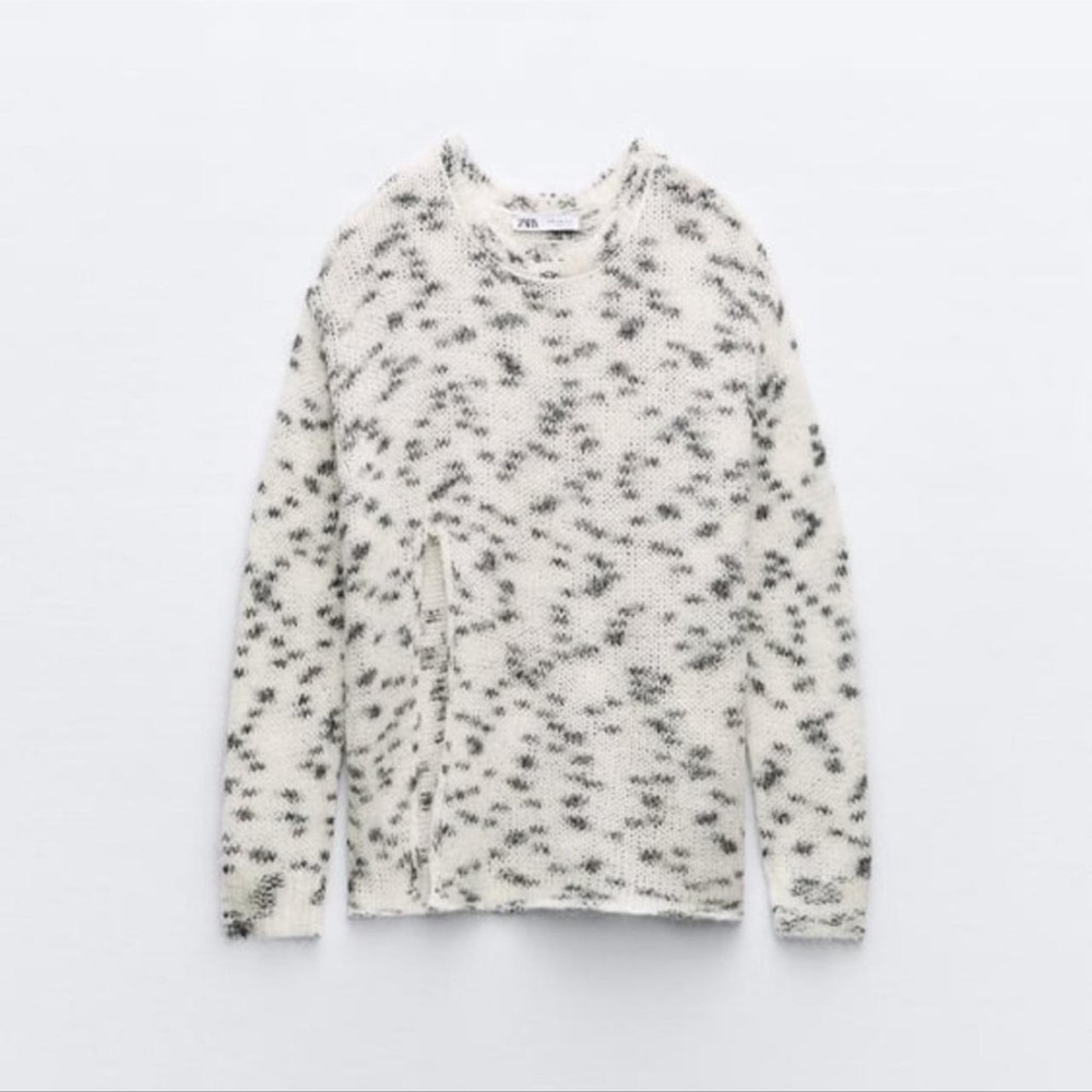 Zara White and Black Patterned Sweater